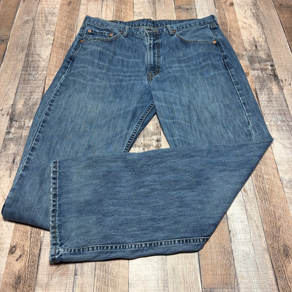 Levis 520 Jeans Mens 36x32 Blue Vintage Y2K Relaxed Straight Medium Wash Denim